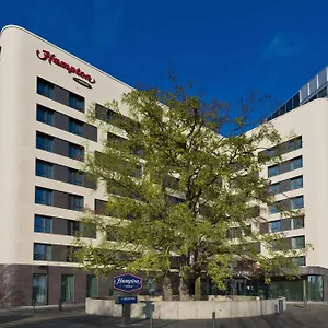 Hampton By Hilton Frankfurt Airport Hotell